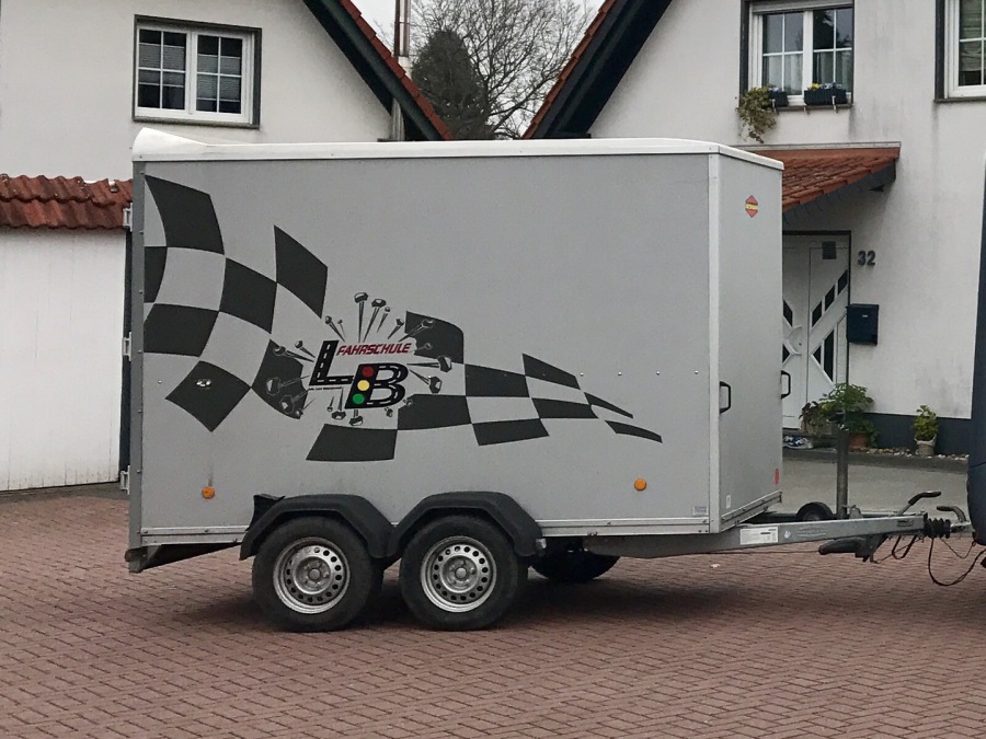 Böckmann Anhänger 2700KG 